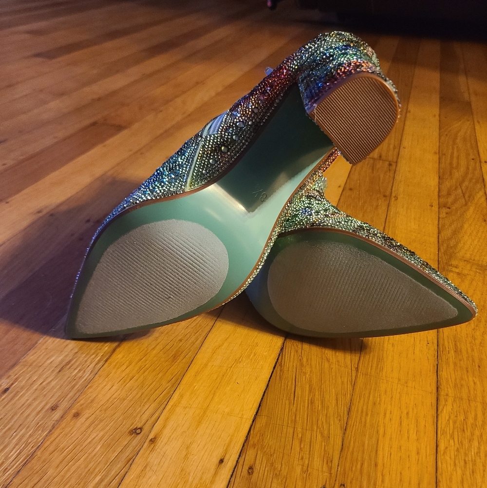 Betsey Johnson Green Crystal Pointed Toe Ankle Booties - Picture 2 of 4